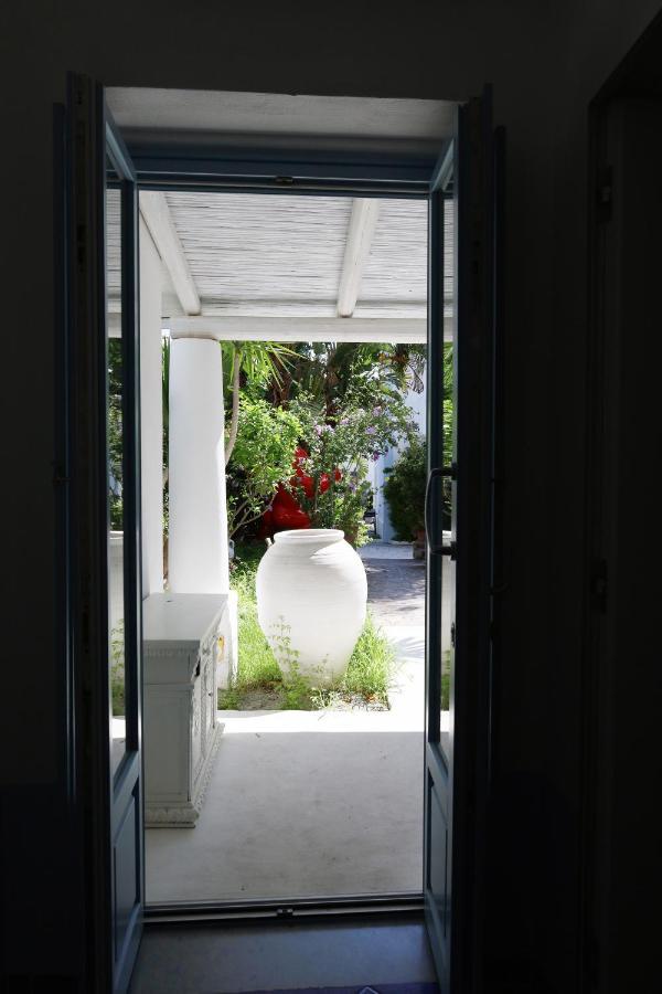 Art B&B Panarea Exteriér fotografie