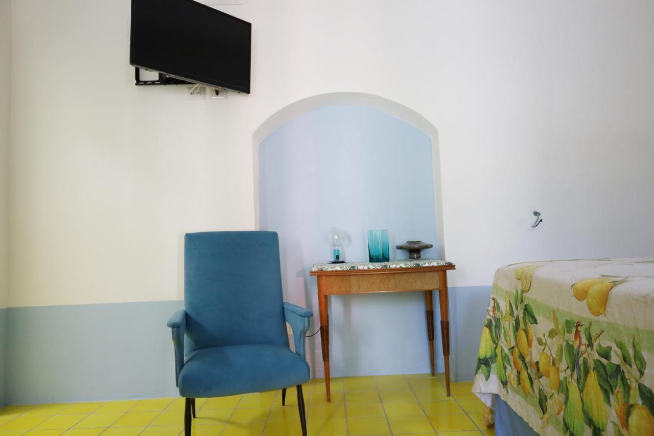 Art B&B Panarea Exteriér fotografie