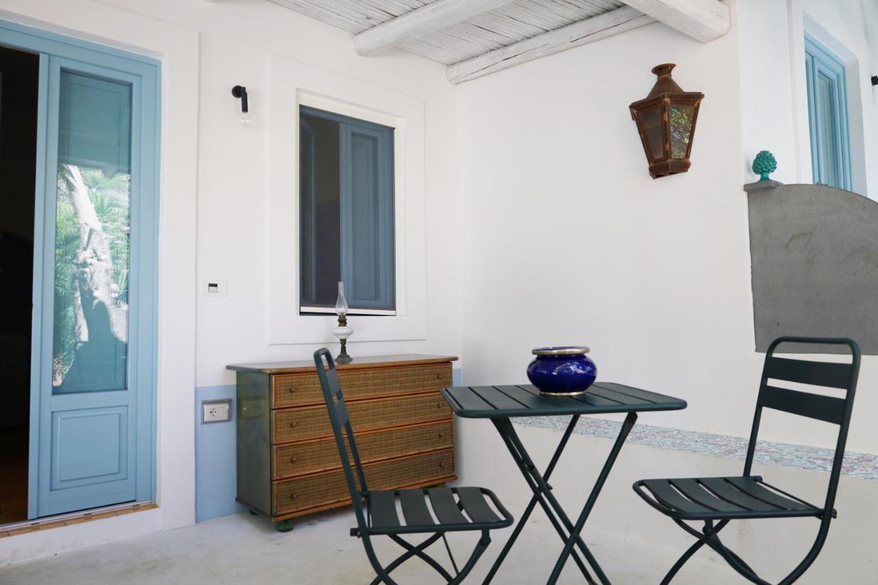Art B&B Panarea Exteriér fotografie
