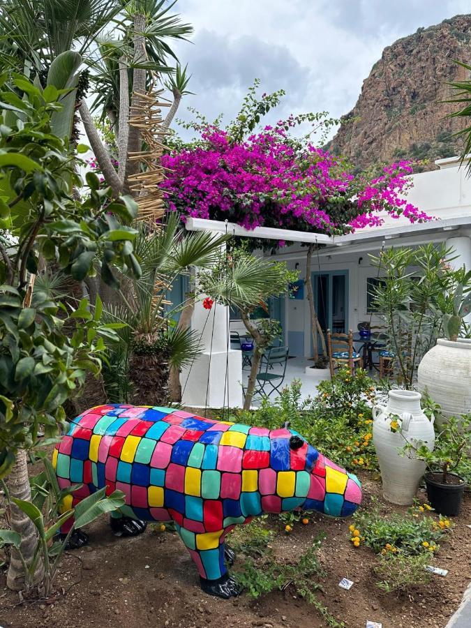 Art B&B Panarea Exteriér fotografie