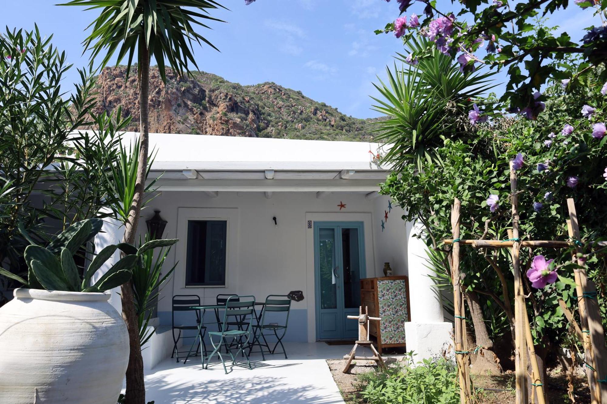 Art B&B Panarea Exteriér fotografie