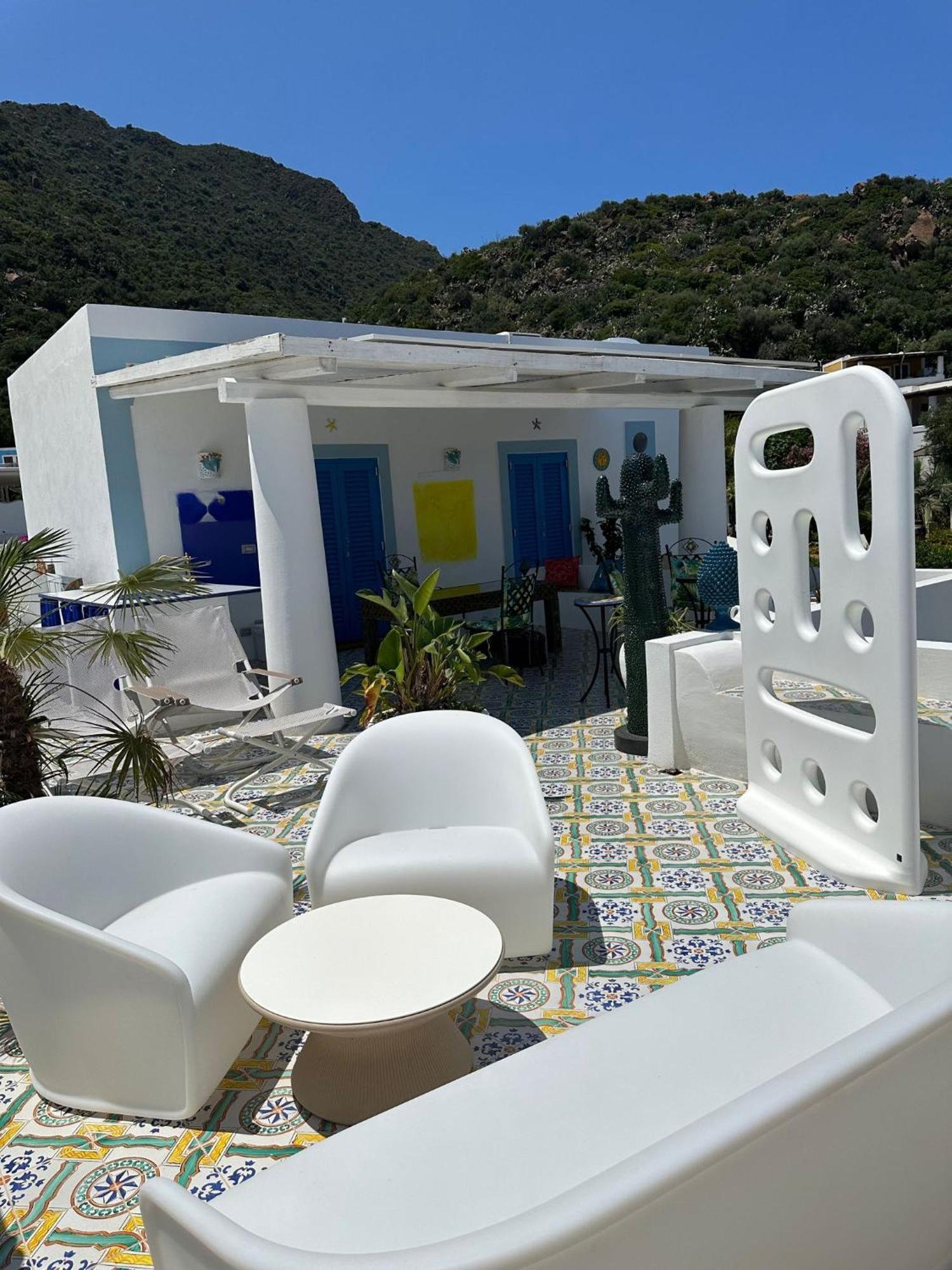 Art B&B Panarea Exteriér fotografie