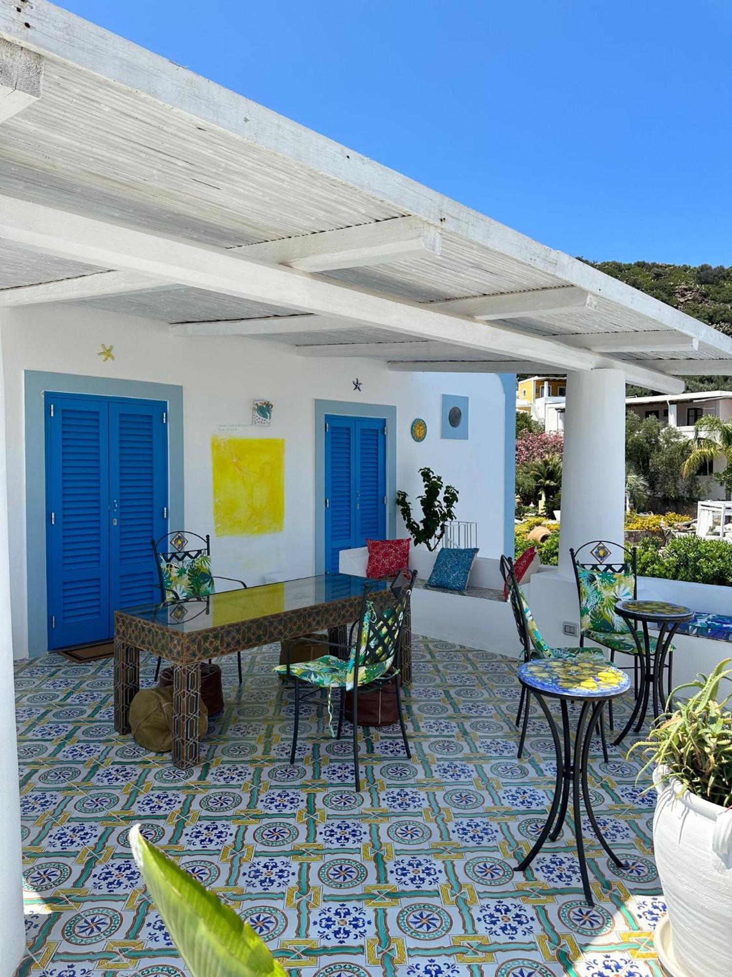 Art B&B Panarea Exteriér fotografie