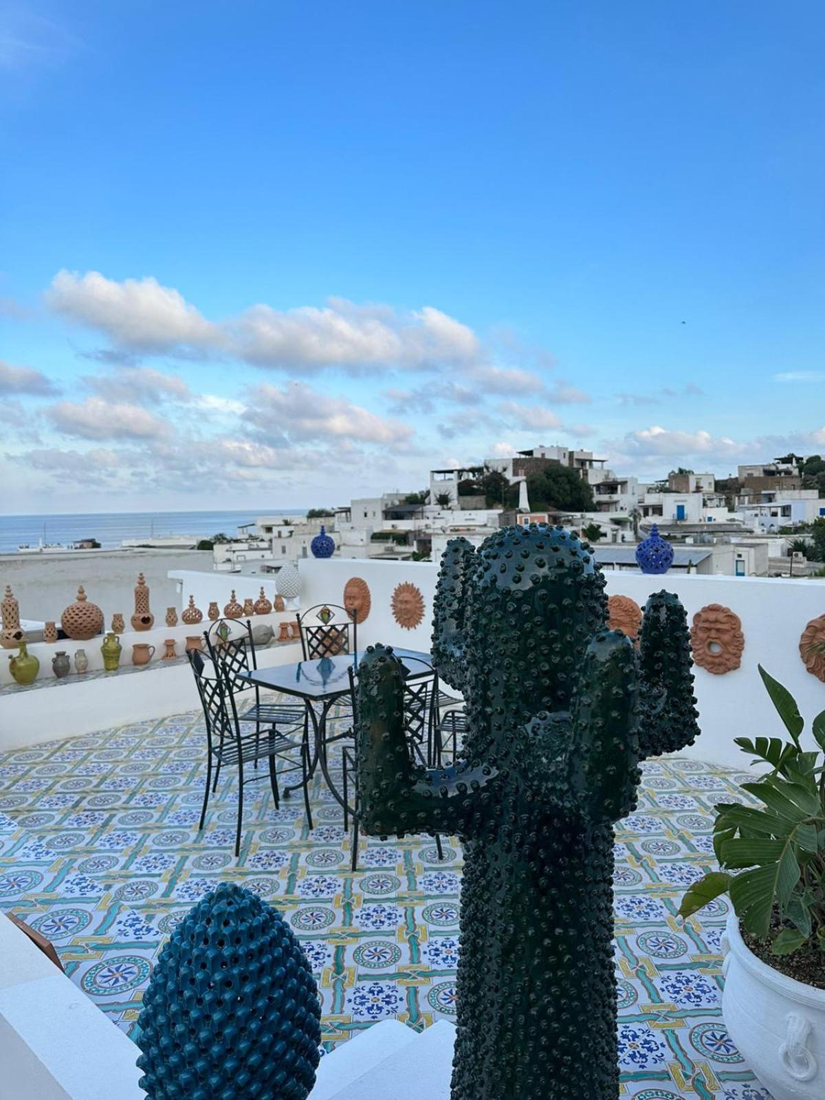 Art B&B Panarea Exteriér fotografie